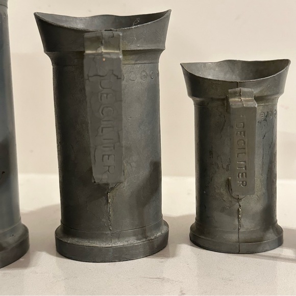 FULL SET ANTIQUE TANKARD PEWTER MEASURING PITCHERS, LITERS, MARKED - Picture 5 of 10